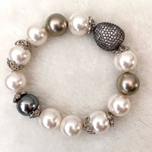 Custom Made Pearl Beaded Bracelet from Korea